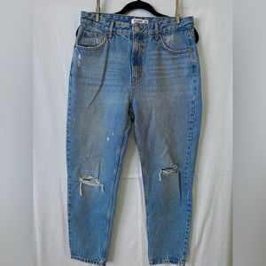 High-Waisted Ripped Mom Jeans - Pull & Bear